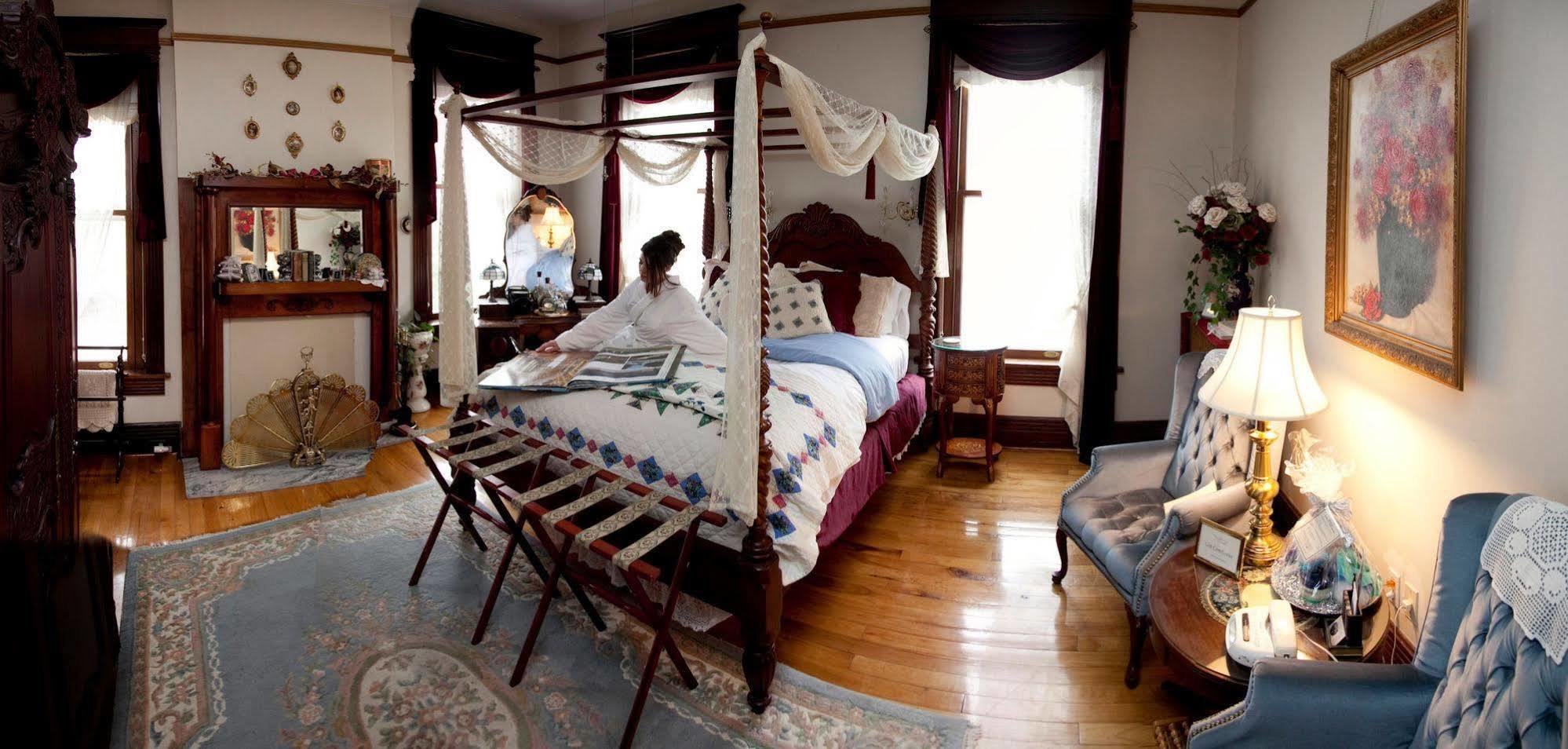 Beall Mansion An Elegant Bed & Breakfast Inn 奥尔顿 外观 照片